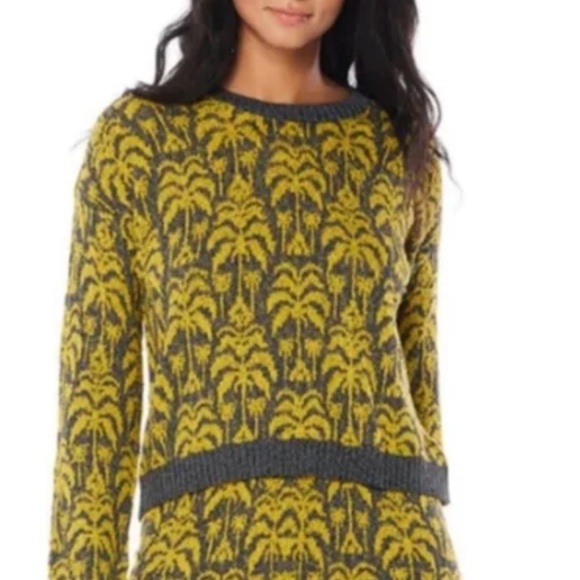 Saltwater Luxe Women's Crew Neck Pullover SweaterLong Sleeve